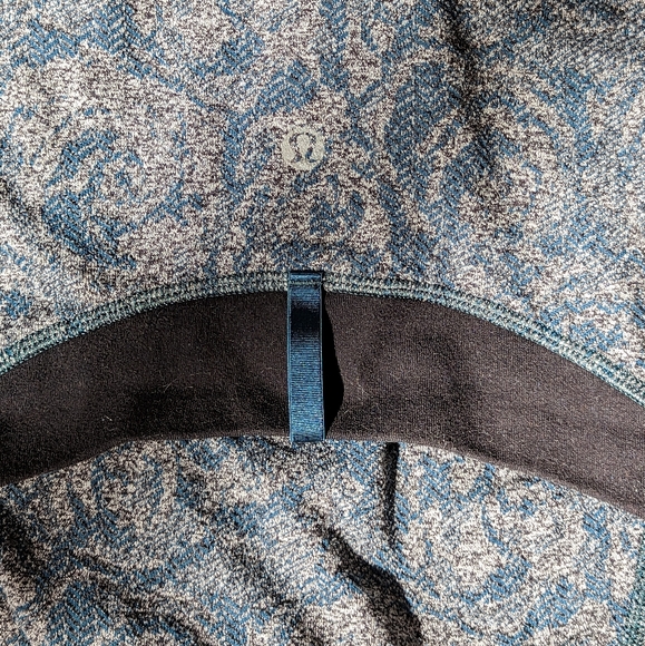 lululemon 2012 Define Brushed Alberta - Picture 3 of 7